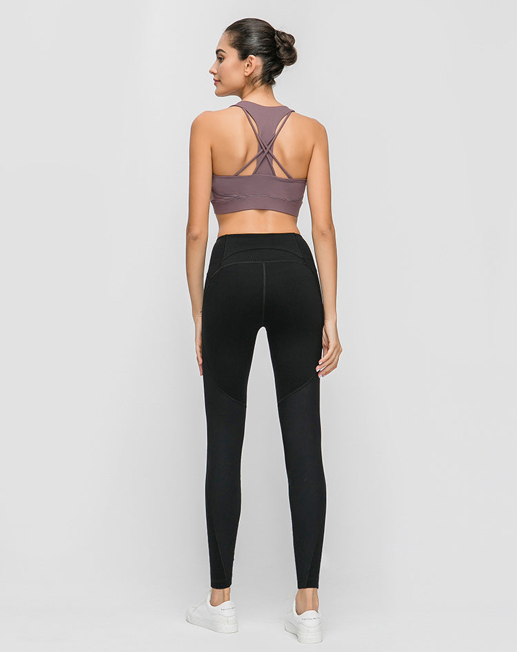 Contrast-panel U-Neck Medium Support Sports Bra